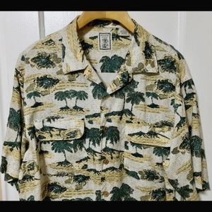 LARGE Roundtree Yorke Hawaiian Short Sleeve Shirt